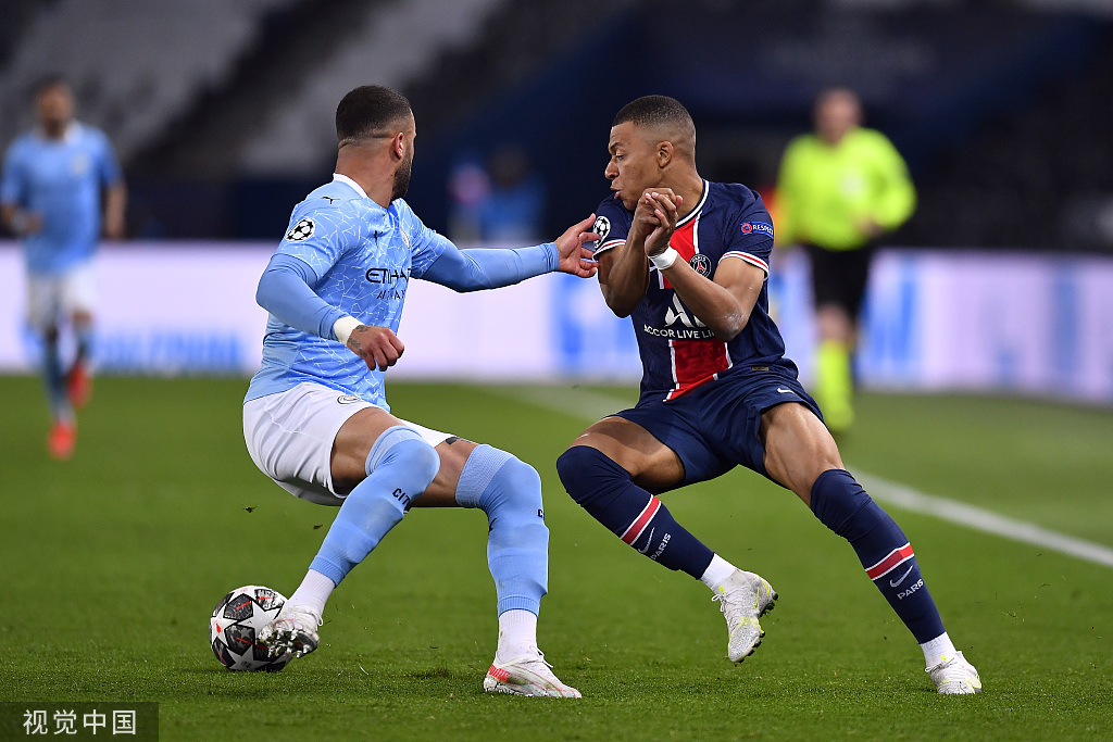 娱乐官方网站-包含曼城内部会议纪要流出——今夜主帅复盘斯图加特围绕意甲调整名单，夏洛特黄蜂状态回暖瞬间刷屏的词条